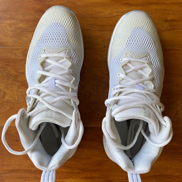 Nike Zoom Rev basketball shoes (Men’s 8) - Picture 3 of 4